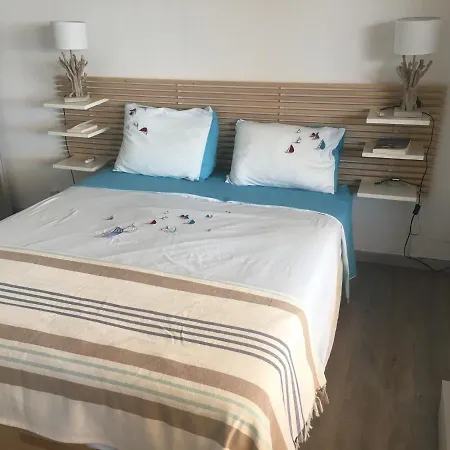 Apartment Port