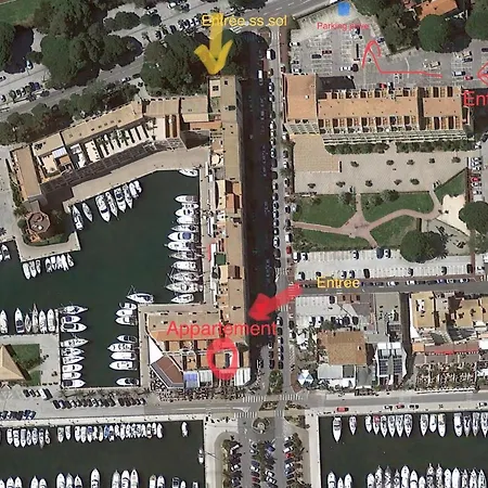 Port Apartment *